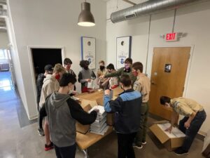 springfield-eagle-scouts-volunteering